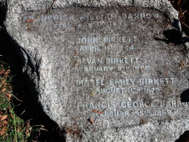 Photo of the gravestone of Alvan, Mabel and John Birkett