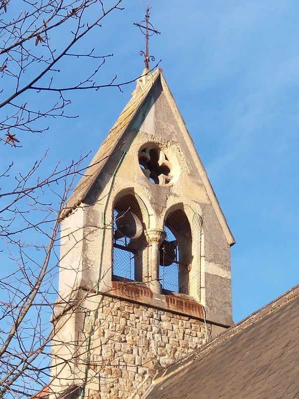 Recent photo showing the Bell Tower, with speakers visible