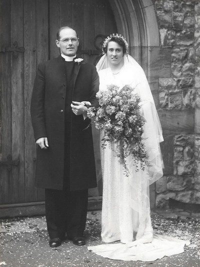 Photo of Shelagh Wynne's parents at their wedding